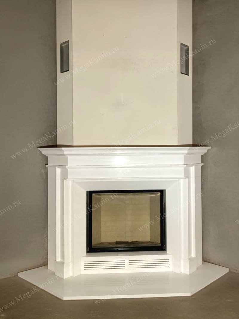 2. Камин с мраморным порталом топка "SCHMID" 